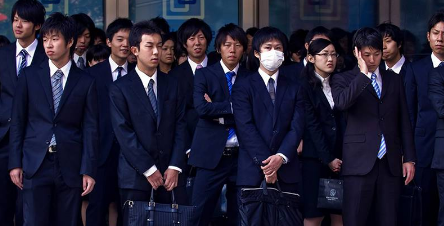 日本普通工人月收入多少（在日本一个月工资多少)