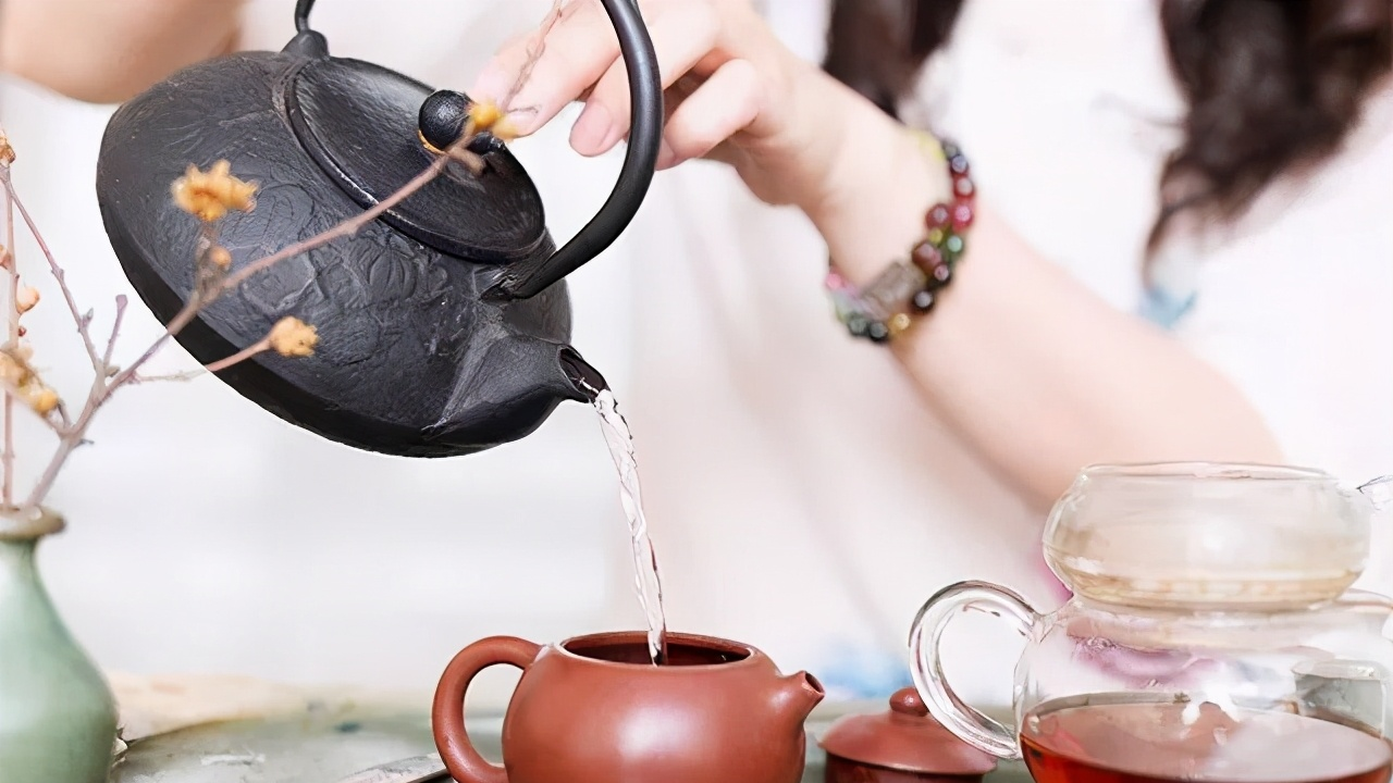 茶艺师的前景和收入如何（茶艺师好就业吗）