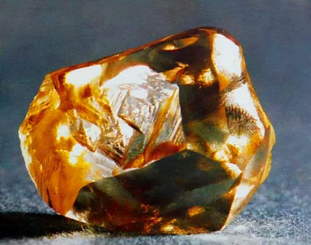 钻石是怎么形成的（钻石是形成的过程到底是怎么样的）