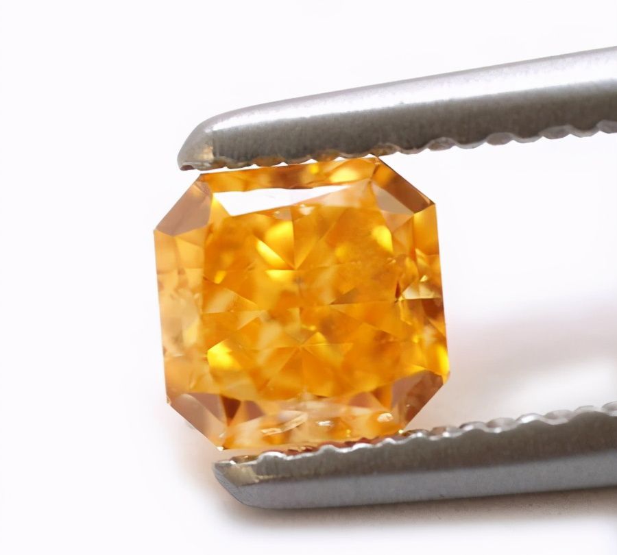 世界上最贵的钻石是什么钻石（世界第一大钻石多少克拉）