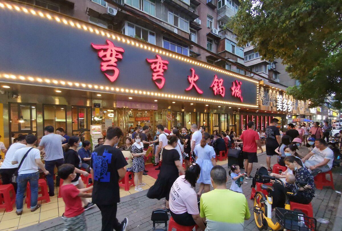 在上海能做什么生意（火锅店一个星期收入23万秘籍）